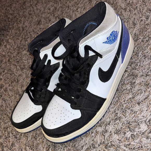 Jordan 1 Mid SE Royal Black Toe men's size 8.5 sneakers - Picture 1 of 10